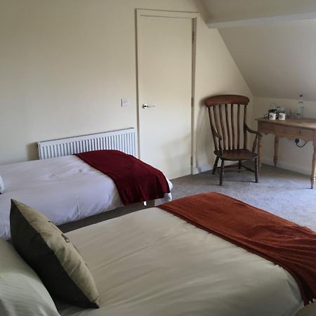 Bed and Breakfast The Old Spotted Cow Marston Meysey Exteriér fotografie